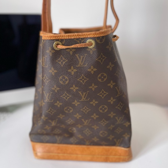 Louis Vuitton Dresses & Skirts - SOLD Louis Vuitton vintage NOE GM